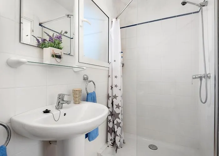 Caterina - * Punta Prima (Menorca)