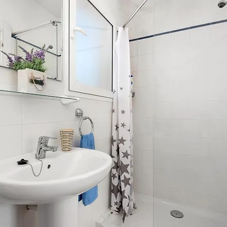 Caterina - * Punta Prima (Menorca)