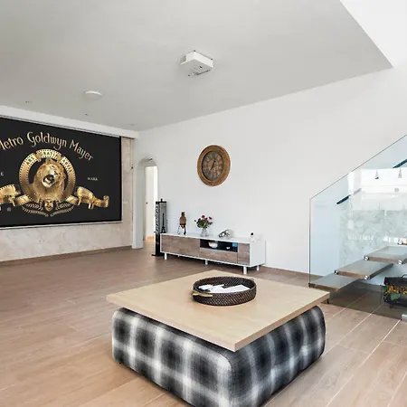 Caterina - Villa Punta Prima (Menorca)